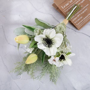Fleurs artificielles CallaFloral, tulipes, camélias dans un sac en papier, décoration pour la maison et les mariages CF01141 - Product Image 3