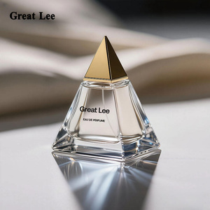 Thiết kế mới tam giác 30 ml 50 ml 100 ml rõ ràng rỗng kính sang trọng bơm lại chai nước hoa với nắp nhựa - Product Image 1