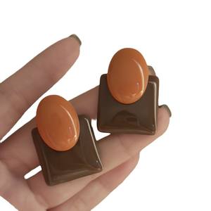 2025ที่มีคุณภาพสูงใหม่ที่สง่างามของผู้หญิงต่างหูสตั๊ดสไตล์ jhumkee กับการตั้งค่าหนามเตยเครื่องประดับเทียมน่ารักสำหรับของขวัญ - Product Image 4