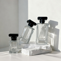 Flacons de parfum carrés en verre transparent personnalisables de haute qualité, best-sellers, avec pulvérisateur, joint d'étanchéité et diffuseur à bâtonnets