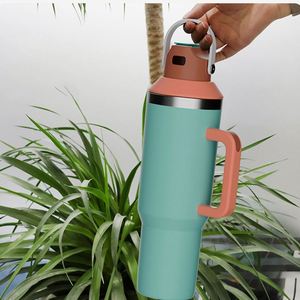 Bouteille d'eau isotherme en acier inoxydable à double paroi avec couvercle et paille, 40 oz, personnalisable avec logo, compatible porte-gobelet de voiture - Product Image 6