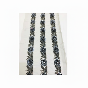 Dentelle brodée sur mesure avec perles noires, 1 pièce, idéale pour les garnitures de vêtements et ameublement de maison - Product Image 1