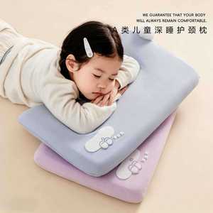 หมอนเมมโมรี่โฟมทรงสี่เหลี่ยมสำหรับเด็ก รุ่น Deep Sleep Pro ช่วยรองรับต้นคอ เหมาะสำหรับเด็กอายุ 3-6 ปี ใช้ในห้องนอนหรือหอพัก - Product Image 2