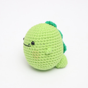 Colgante de huevo de dinosaurio hecho a mano con ganchillo, llavero tejido, adorno para bolso, adorno de lana, producto terminado - Product Image 3