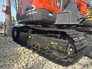Mini-excavatrice Doosan DX60 d'occasion, 6 tonnes, avec moteur et boîte de vitesses PLC, à vendre - Product Image 6