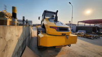 Compacteur de sol vibrant à tambour unique CLG6114E d'origine Hubei à prix avantageux