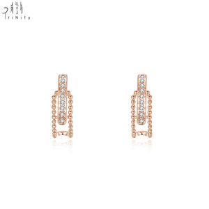 Ensemble de bijoux fins en or rose 18 carats avec boucles d'oreilles clous en diamant naturel, bague empilable à perles Milgrain et boucles d'oreilles créoles pour femme - Vente en gros - Product Image 1