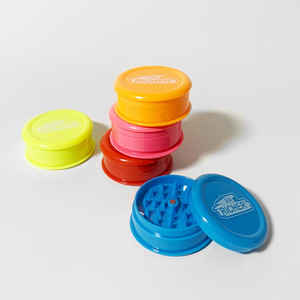 กล่องใส่ไฟแช็กพลาสติกทรงกลมแบบเรียบง่ายหลากสี - Product Image 4