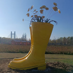 Große Regens tiefel Glasfaser skulptur im Freien Landschafts dekoration Blumentopf Schuhe Statue Harz Modell benutzer definierte - Product Image 5