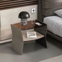 Table de chevet suspendue en cuir italien minimaliste avec plateau en verre trempé, design flottant de luxe