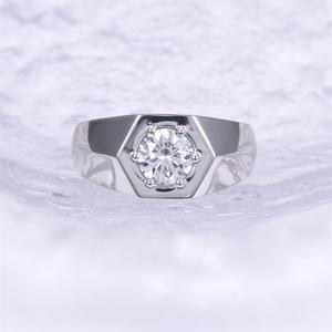 แหวนเพชรทรงกลมทองคำขาว 14K รุ่น MSR-1441 จาก Messi Jewelry สำหรับผู้ชาย - Product Image 1