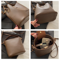 Sac seau tendance avec grand espace intérieur pour articles quotidiens, fonction de port multi-positions détachable, sac de rangement pratique
