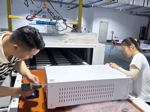 แบตเตอรี่ LiFePO4 51.2V 300Ah 15kWh พร้อมระบบจัดการแบตเตอรี่ในตัว (BMS) ลิเธียมไอรอนฟอสเฟต สำหรับเก็บพลังงานแสงอาทิตย์แบบไฮบริด - Product Image 3