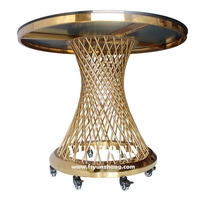 Chaise de salle à manger de luxe moderne, table ronde en acier inoxydable doré avec roulettes mobiles pour mariage, hôtel, extérieur, salon, etc.