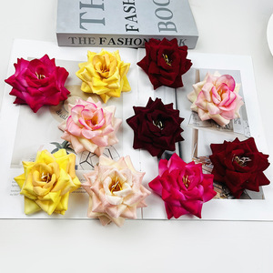 Cabezas de Rosa de Terciopelo de 9 cm de Diámetro, Flores Artificiales de Seda para Decoraciones de Boda y Adornos para el Hogar - Product Image 3