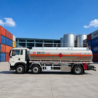 Camion-citerne Sinotruk HOWO 8X4 30000L, camion-citerne lourd pour le transport d'essence, de diesel et de pétrole