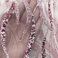 Magnifique tissu en dentelle de tulle nylon avec paillettes roses et perles brodées pour robe de soirée