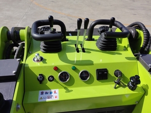 EPA hiệu quả thực tế Mini Skid <span class=keywords><strong>loader</strong></span> phía trước <span class=keywords><strong>loader</strong></span> thiết kế tăng cường động cơ lõi tản nhiệt Crawler <span class=keywords><strong>loader</strong></span> di chuyển loại - Product Image 4