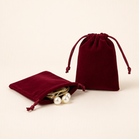 Pochette à bijoux en velours bordeaux doux pour l'emballage cadeau, le rangement et les commandes de vente au détail