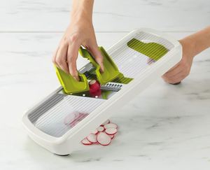 MIXWARES Coupe-légumes multifonctionnel avec poignée de précision pour aliments, <span class=keywords><strong>râpe</strong></span> à <span class=keywords><strong>carottes</strong></span> et pommes de terre pour la maison - Product Image 6