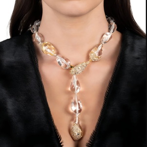 Collar de Lujo con Colgante Grande en Forma de Y, Chapado en Oro, con Cristales Transparentes Irregulares de Resina Lucite - Product Image 1