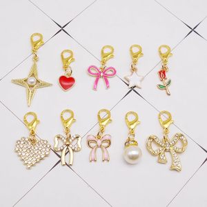 Breloques dorées pour chaussures, style PCS, pour la décoration des lacets de baskets, pendentif nœud avec fermoir mousqueton, accessoire de bijouterie fait main - Product Image 6