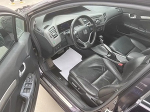 Venta al por Mayor de Autos Usados: <span class=keywords><strong>Honda</strong></span> <span class=keywords><strong>Civic</strong></span> <span class=keywords><strong>2012</strong></span> 1.8L Automático Edición Deluxe, Cuero de Alta Calidad, Techo Corredizo, Faros de Xenón, Ahorro de Combustible - Product Image 3