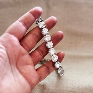 สร้อยข้อมือเพชรโมอิสซาไนต์คุณภาพพรีเมียม ดีไซน์หรูหรา เหมาะสำหรับเป็นของขวัญในโอกาสพิเศษ ราคาดีที่สุด - Product Image 4
