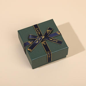 Boîte cadeau simple, boîte d'emballage, boîte à sucre, boîte à bonbons <span class=keywords><strong>de</strong></span> mariage haut <span class=keywords><strong>de</strong></span> gamme, boîte à bonbons <span class=keywords><strong>de</strong></span> félicitations, boîte à pâtisserie d'anniversaire, boîte cadeau - Product Image 3