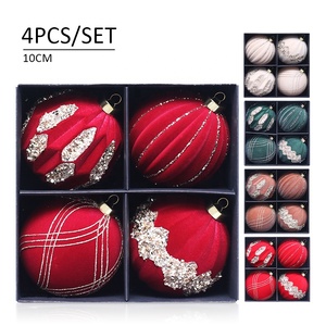 Juego de 4 Adornos Navideños Grandes de 10 cm, Bolas de Plástico Flocadas para Decoración de Árboles Navideños, Venta al por Mayor - Product Image 2