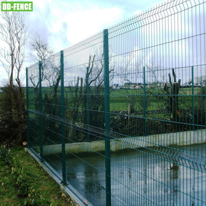 Panneau de clôture <span class=keywords><strong>en</strong></span> fil métallique soudé <span class=keywords><strong>en</strong></span> V <span class=keywords><strong>en</strong></span> gros, mur périmétrique, clôture <span class=keywords><strong>en</strong></span> maille 3D pour <span class=keywords><strong>route</strong></span>, jardin, terrain, école, aire de jeux, parc, chemin de fer - Product Image 6