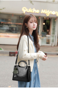 Bolsos cruzados de cuero PU de diseñador a la moda para mujer, bolso bandolera pequeño, bolsos y carteras de lujo para mujer - Product Image 2