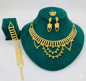 Magnifique ensemble de bijoux 4 pièces comprenant un collier magnifique, un collier sautoir et un collier plaque pour les occasions spéciales - Product Image 5