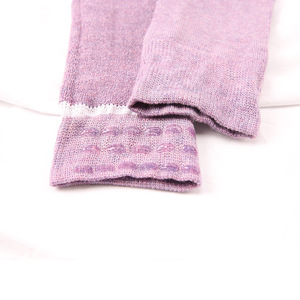 Calza sopra il ginocchio in cotone invernale alla moda da donna copre stile Casual dolce tubo lungo in maglia scaldamuscoli con Logo frontale tinta unita - Product Image 3