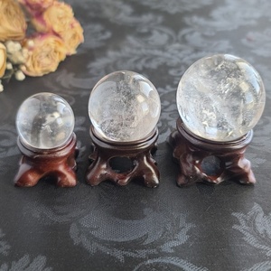 Stock local, boule de cristal naturelle transparente personnalisée, ornement décoratif pour la maison, Feng Shui et collection de Noël - Product Image 5