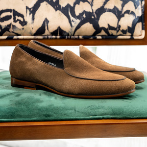 Chaussures pour hommes en cuir véritable toutes saisons, style anglais élégant, bout rond, chaussures décontractées colorées pour le bureau et la carrière, à lacets - Product Image 1