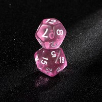 Ensemble de 7 dés polyédriques transparents roses personnalisés de différents styles pour jeux de rôle, avec numéros blancs, pour jeux de société