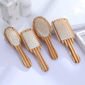 Peine de Bambú Iónico Impermeable con Dientes Anchos y Bolsa de Aire, Personalizable con Logotipo, Diseño de Meridianos, Venta Directa de Fábrica - Product Image 3