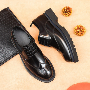 Chaussures Homme Vintage en Cuir Véritable Sculpté, Respirantes et Légères, Idéales pour Mariage et Automne – Vente en Gros - Product Image 4