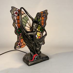 Sensmuel Bunte Kunst Buntglas-Lampe mit Lötdetails, Tiffany-Stil, Engel, Europäischer Retro-Stil, LED-Dekorative Tisch- und Schreibtischlampe - Product Image 6