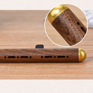 Diffuseur de parfum pour voiture en bois à clipser sur la grille d'aération, logo personnalisé, luxe, évaporation naturelle, parfum longue durée, accessoire d'intérieur de voiture - Product Image 1