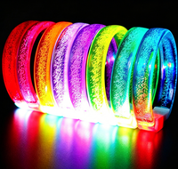 Bracelet LED lumineux coloré pour festival et fête, personnalisable avec texte, motifs et logos