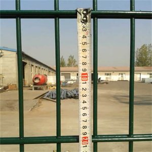 Hochwertige kunden spezifische Farbe im Freien Doppeldraht-Maschendraht zaun Loop Automatic Mesh Bending Fencing Trellis Gates - Product Image 6