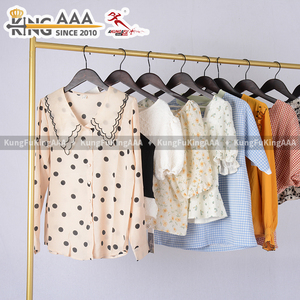 Vente en gros de lots de vêtements d'occasion pour femmes, incluant des chemisiers en coton coréens de qualité supérieure, provenant du Royaume-Uni - Product Image 3