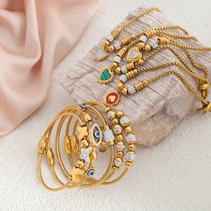 Bracelet à breloques en cristal Boîte à bracelet serpent personnalisée Bracelet en perles Bijoux en acier inoxydable hypoallergénique plaqué or 18 ct - Product Image 2