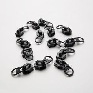 Sbs Nhà Máy Bán Buôn Chất Lượng Cao Nhiệm Vụ Nặng Nề 8 # Màu Đen Nylon Kim Loại Ngắn Thanh Trượt Hình Chữ Nhật Thiết Kế Cho Túi Quần Áo Dây Kéo - Product Image 6