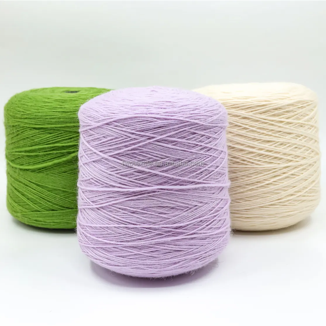 24 Colors Free Samples Bulky 100% Wool Cheap Worsted Wool Yarn for Knitting Sewing Sweaters