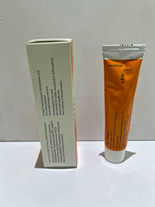 Crema Facial ACM Orange Sirenian Diacid, Aclara la Piel y Reduce las Manchas, Producto Original Genuino - Product Image 4