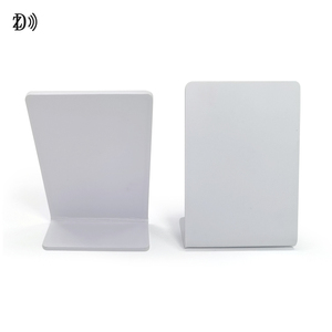 Diseño personalizado NTAG215 QR Code Display Stand Google Review Card <span class=keywords><strong>L</strong></span> Shape RFID NFC PVC Card Display Stand - Product Image 1