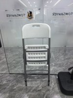 Chaise pliante portable avec poignée de transport, siège en plastique blanc léger, structure métallique, chaises pliables pour la maison, les événements et le camping